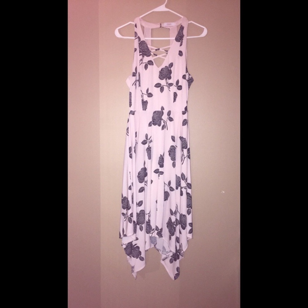 Flowy, Light Pink, Sleeveless Floral Dress